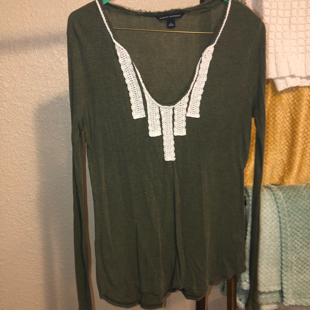 Green banana republic longsleeved shirt